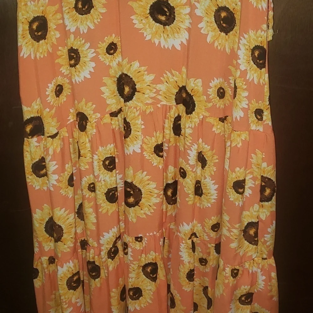 Madison and Hudson size L sunflower dress causal